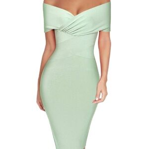 Elegant Mint Green Off-Shoulder Dress - M